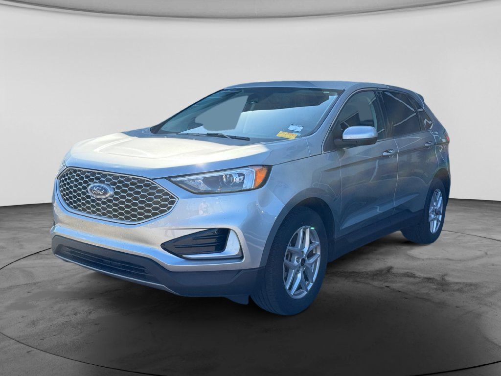 Used 2024 Ford Edge SEL AWD/4WD image 4