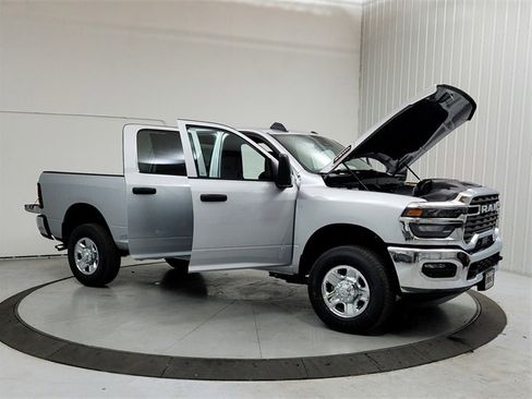 New 2026 RAM 2500 Tradesman w/ Chrome Appearance Group image 9