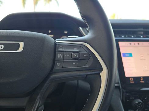 Used 2022 Jeep Grand Cherokee Limited RWD image 29