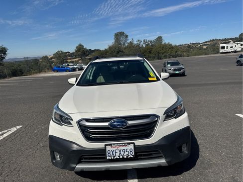 Used 2022 Subaru Outback Limited AWD/4WD image 2