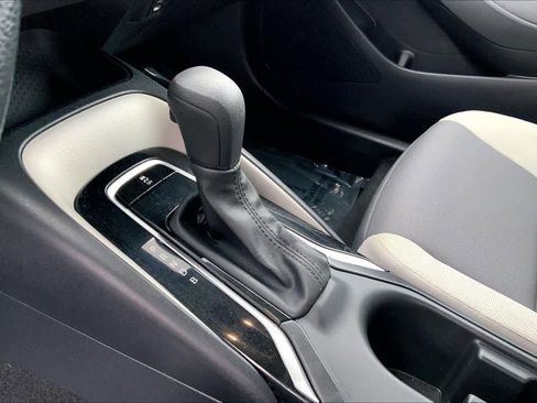 Used 2024 Toyota Corolla LE image 16