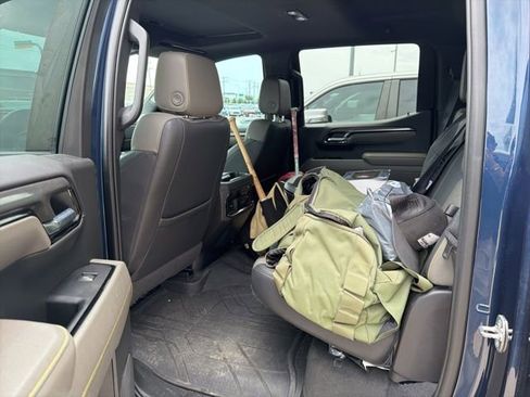 Used 2022 Chevrolet Silverado 1500 ZR2 w/ Technology Package AWD/4WD image 7
