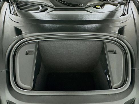 Used 2022 Porsche Taycan 4S image 32