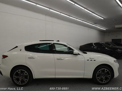 Used 2022 Maserati Levante Modena image 9