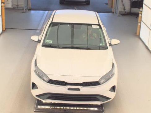 Used 2023 Kia Forte LXS FWD image 7