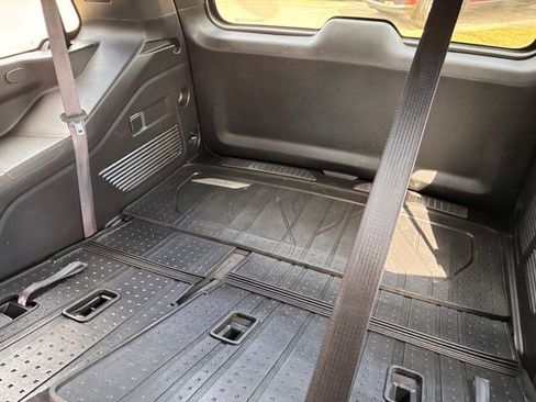 Used 2021 Chevrolet Tahoe Z71 image 34