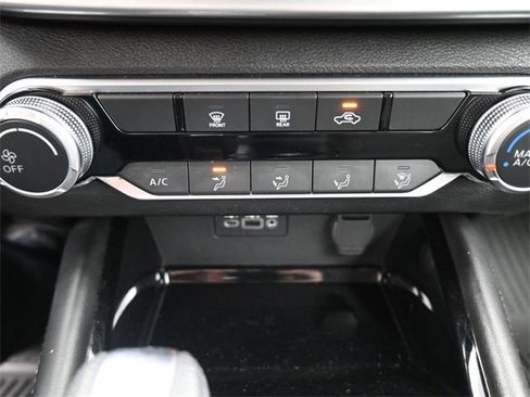 Certified 2023 Nissan Altima 2.5 SV image 3