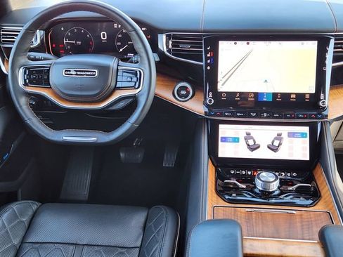 Used 2024 Jeep Grand Wagoneer L Series III AWD/4WD image 27
