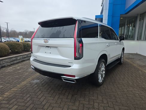 Used 2021 Cadillac Escalade Premium Luxury image 5