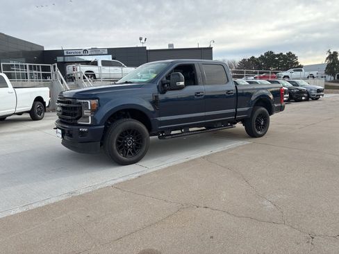 Used 2020 Ford F250 Lariat image 1