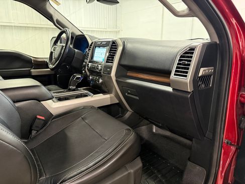 Used 2016 Ford F150 Lariat w/ Equipment Group 502A Luxury AWD/4WD image 22