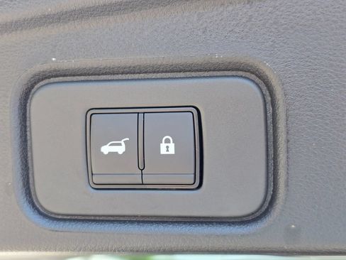 Used 2026 Nissan Pathfinder Platinum w/ Cargo Package FWD image 10