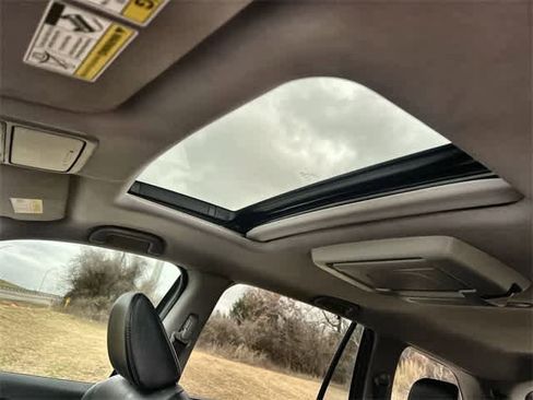 Certified 2019 Honda Pilot Touring image 32