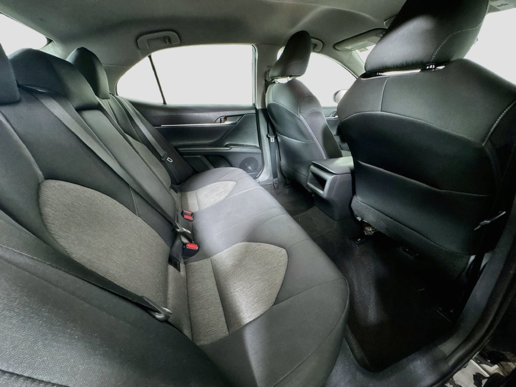 Used 2021 Toyota Camry LE w/ Carpet Mat Package (TMS) FWD image 28