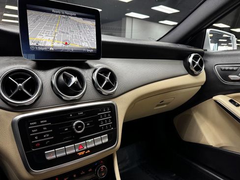 Used 2019 Mercedes-Benz GLA 250 image 23