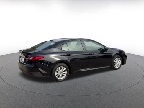Used 2025 Toyota Camry LE image 15