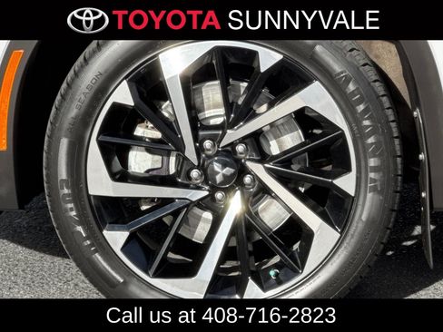 Used 2023 Mitsubishi Outlander SE image 12