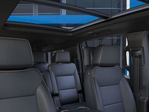 New 2026 Chevrolet Suburban Premier image 24
