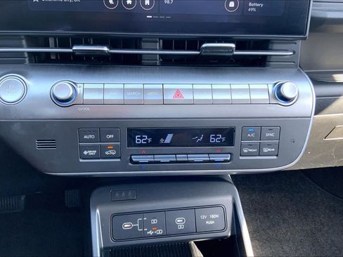 Used 2024 Hyundai Kona SEL FWD image 35