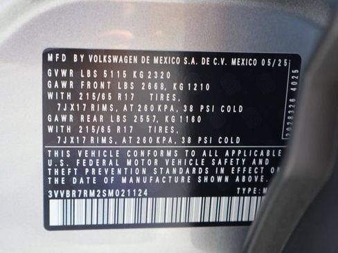Used 2025 Volkswagen Tiguan S AWD/4WD image 28