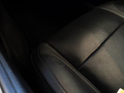 Used 2018 Dodge Challenger SXT Plus image 27