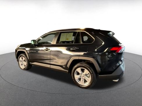 Used 2025 Toyota RAV4 LE image 9