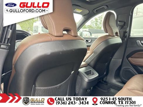 Used 2021 Volvo XC60 T5 Momentum w/ Advanced Package FWD image 15