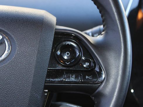 Used 2020 Toyota Prius Prime LE image 26