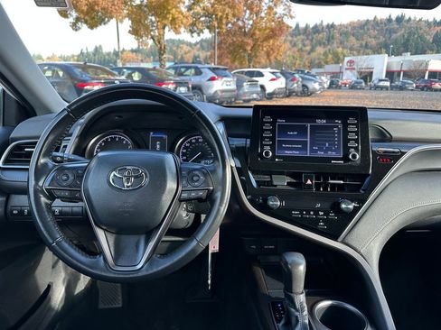 Used 2023 Toyota Camry SE image 15