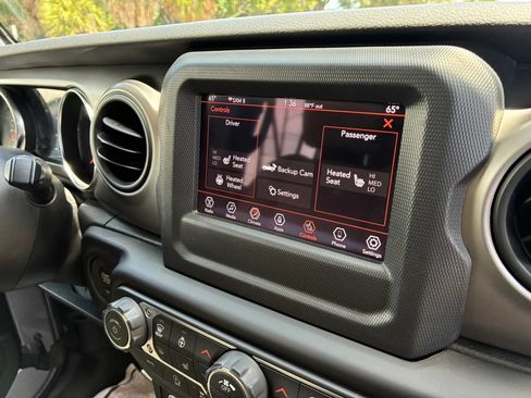 Used 2020 Jeep Gladiator Sport w/ Quick Order Package 24S AWD/4WD image 37