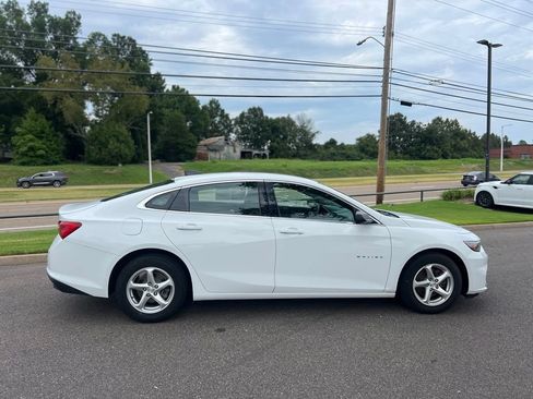 Used 2018 Chevrolet Malibu LS FWD image 17