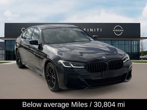 Used 2023 BMW 530i w/ M Sport Package image 3