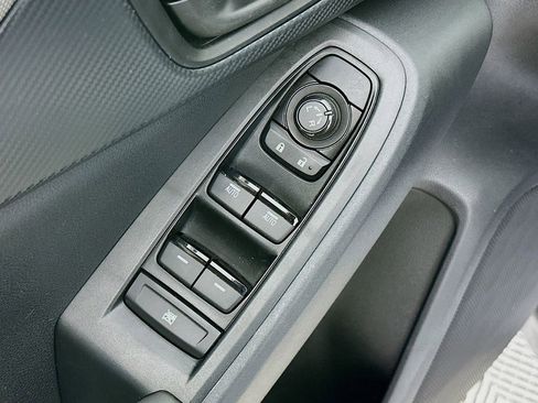 Used 2024 Subaru Crosstrek 2.0i Premium image 23