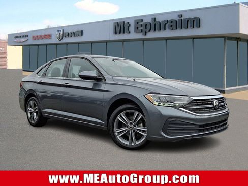 Used 2024 Volkswagen Jetta SE FWD image 1