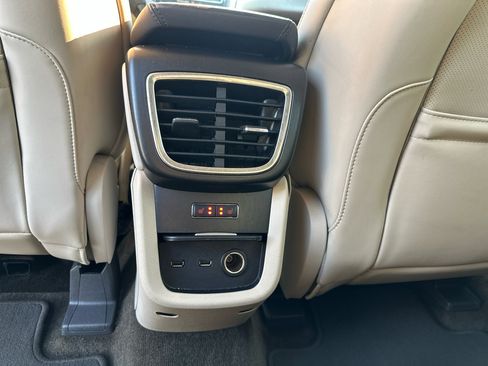 Used 2016 Lincoln MKX Reserve w/ Climate Package image 32