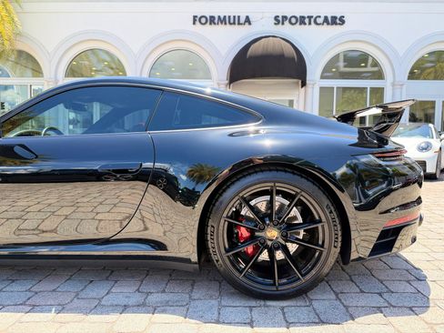 Used 2021 Porsche 911 Carrera 4 AWD/4WD image 21