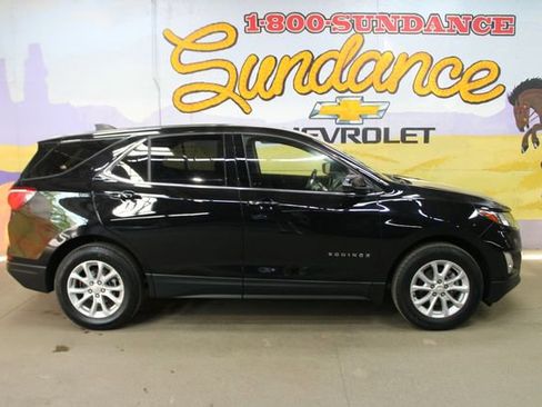 Used 2019 Chevrolet Equinox LT w/ Driver Convenience Package FWD image 1