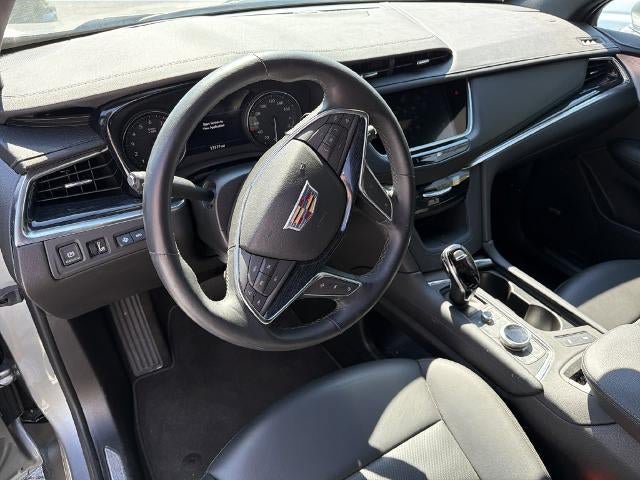 Used 2024 Cadillac XT5 Premium Luxury w/ Technology Package FWD image 7