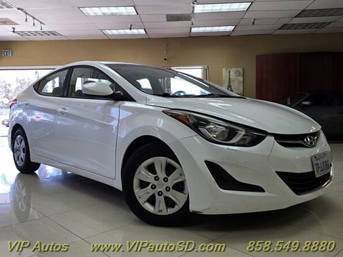 Used 2016 Hyundai Elantra SE FWD image 1
