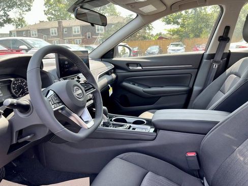 Certified 2025 Nissan Altima 2.5 SV w/ SV Premium Package FWD image 26
