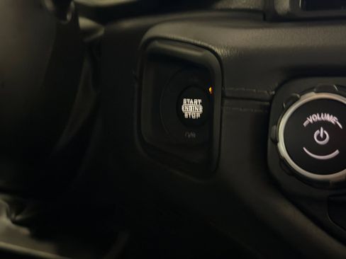 Used 2024 Jeep Wrangler Unlimited Rubicon 4xe AWD/4WD image 26