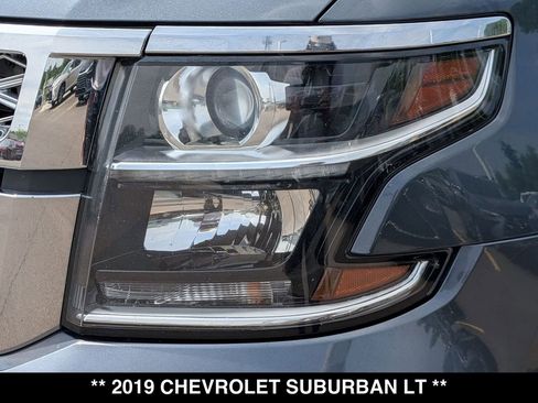 Used 2019 Chevrolet Suburban LT w/ LT Signature Package AWD/4WD image 17