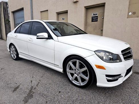 Used 2014 Mercedes-Benz C 250 Sport image 5