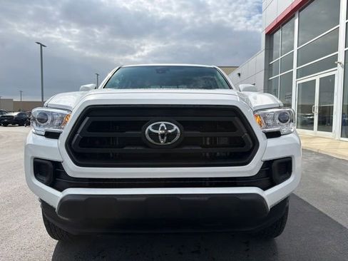 Used 2023 Toyota Tacoma SR AWD/4WD image 2