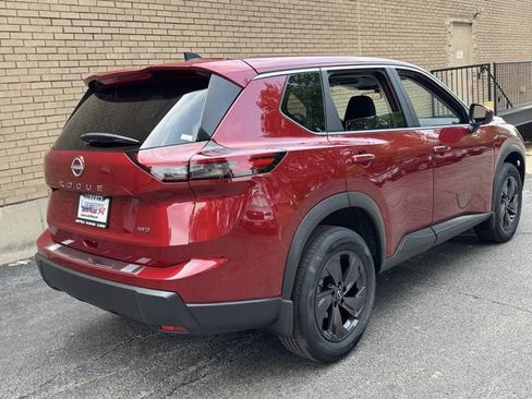 Used 2026 Nissan Rogue SV AWD/4WD image 12