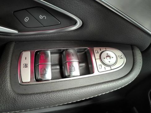 Used 2019 Mercedes-Benz C 300 Sedan w/ Multimedia Package image 34