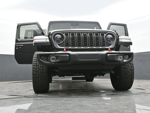 Used 2025 Jeep Gladiator Rubicon w/ Safety Group AWD/4WD image 68