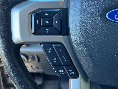 Used 2022 Ford F350 Lariat w/ Black Appearance Package image 24