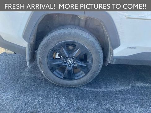 Certified 2021 Toyota RAV4 XLE w/ Convenience Package image 8