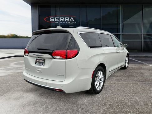 Used 2020 Chrysler Pacifica Limited FWD image 5